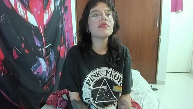 Lucyfx666 online show from 12/17/25, 05:23