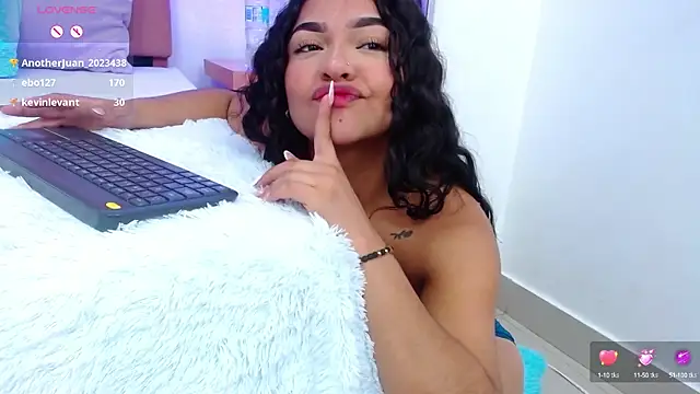 VictoriaBlakee online show from 03/12/25, 06:11