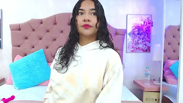 VictoriaBlakee online show from 03/08/25, 11:58