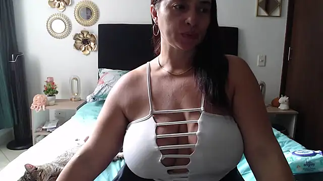 TatianaMonteross online show from 02/08/26, 04:48