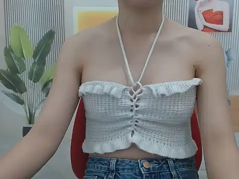 Snapshot of Jikey98 chatting on 12/17/25, 12:48 Jikey98 online show from 12/17/25, 12:48