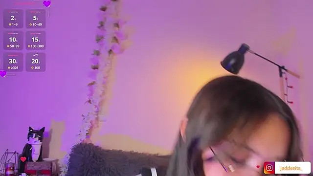 suzumi   online show from 05/14/26, 05:15