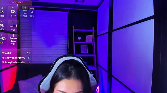 TifanyWhite  online show from 02/03/25, 10:54