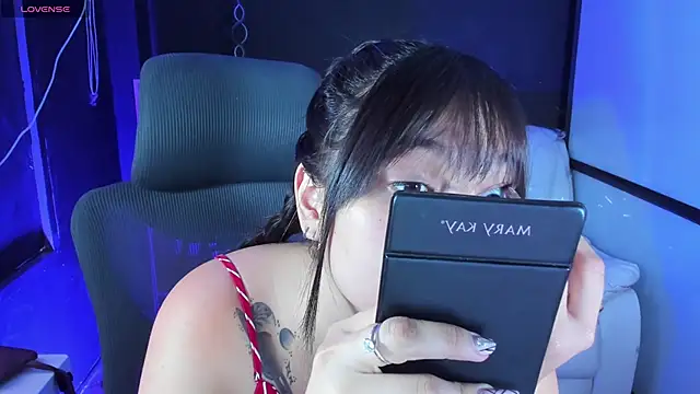 TifanyWhite  online show from 03/04/25, 08:38