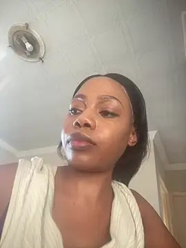 Snapshot of NAUGHTYSHALOTXX chatting on 07/16/26, 02:58 NAUGHTYSHALOTXX online show from 07/16/26, 02:58