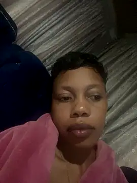 Snapshot of NAUGHTYSHALOTXX chatting on 10/19/25, 03:15 NAUGHTYSHALOTXX online show from 10/19/25, 03:15
