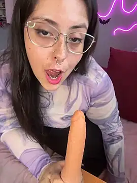 Mizztikaa online show from 10/08/25, 06:52