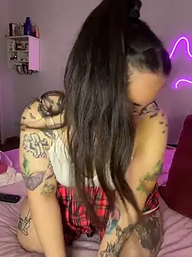 Mizztikaa online show from 10/24/25, 05:12