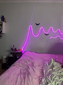 Mizztikaa online show from 03/23/25, 12:04