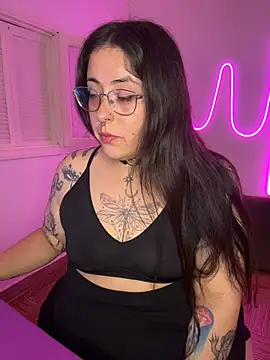 Mizztikaa online show from 03/31/26, 06:54