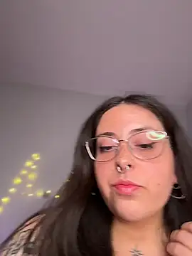 Mizztikaa online show from 05/09/26, 04:54