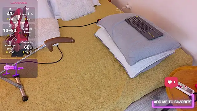 Annie-Wolf online show from 03/25/26, 08:52