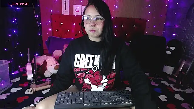 Fantasies Slave online show from 04/17/26, 08:33