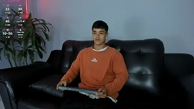 Rob saenz  online show from 09/26/25, 03:52