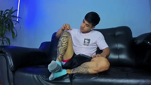 Rob saenz  online show from 09/18/25, 02:09