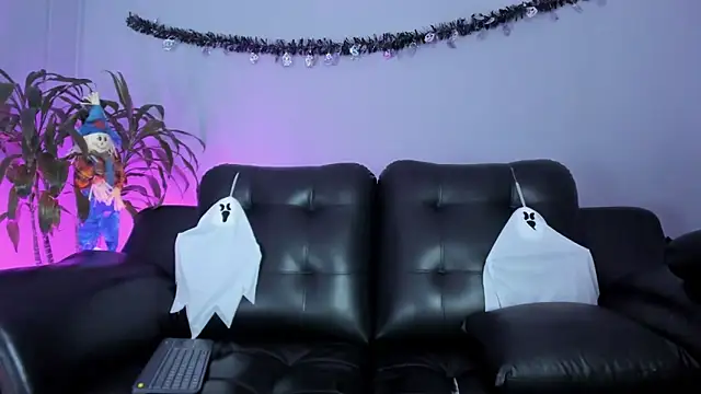 Rob saenz  online show from 10/18/25, 03:47