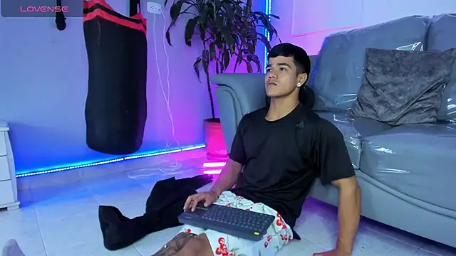 Rob saenz  online show from 12/16/25, 03:49