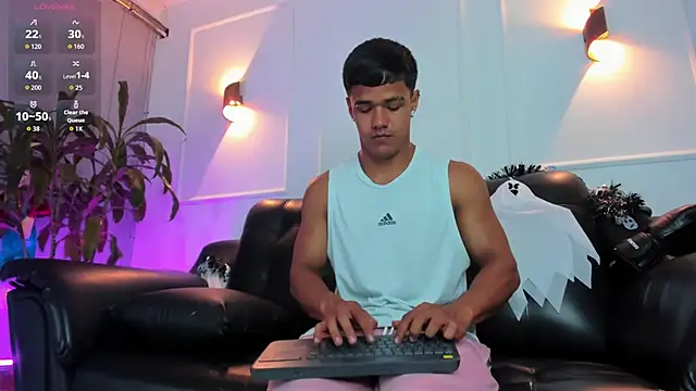 Rob saenz  online show from 10/31/25, 01:41