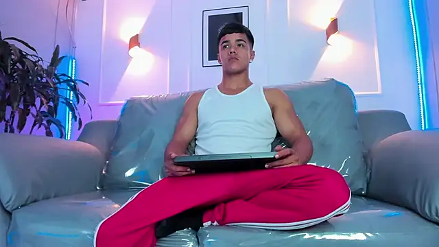 Rob saenz  online show from 12/05/25, 02:59