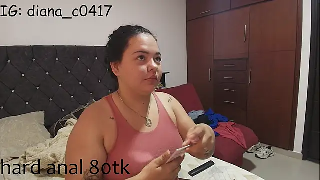 Snapshot of leoytessa_10 chatting on 12/02/25, 12:18 leoytessa 10 online show from 12/02/25, 12:18
