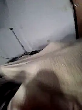 Snapshot of leoytessa_10 chatting on 03/18/25, 11:33 leoytessa 10 online show from 03/18/25, 11:33