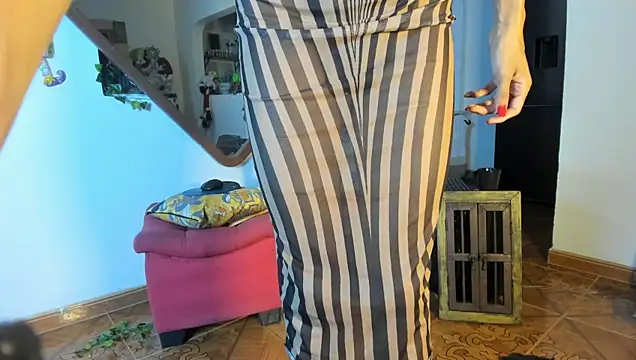 CharlotteLauren online show from 12/19/25, 11:07