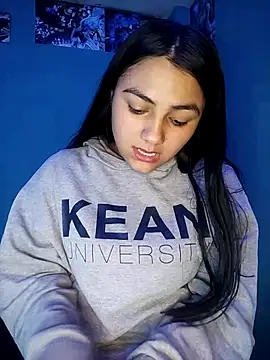 Nahiara velez online show from 10/02/25, 12:47