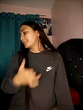Nahiara velez online show from 02/09/25, 02:49