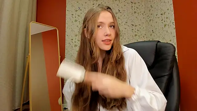 MaryannSoftt online show from 11/27/25, 03:01