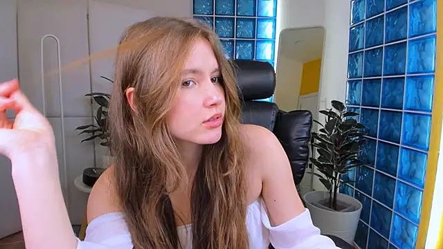 MaryannSoftt online show from 01/31/25, 07:40