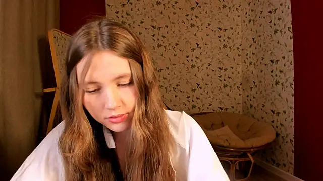 MaryannSoftt online show from 12/18/25, 08:12