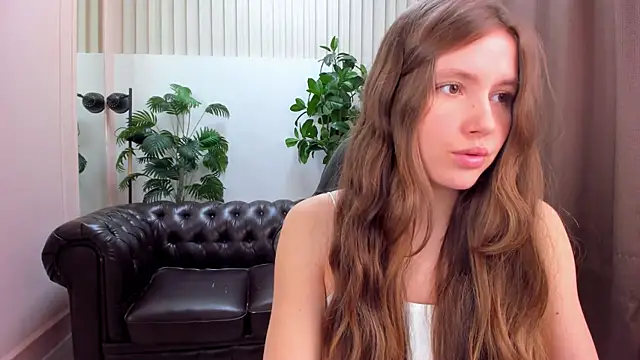 MaryannSoftt online show from 03/21/25, 06:29