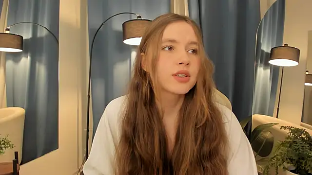 MaryannSoftt online show from 12/04/25, 03:33