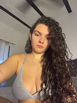 Snapshot of eva_y_marcelo chatting on 06/22/26, 12:35 eva y marcelo online show from 06/22/26, 12:35