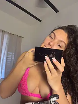 Snapshot of eva_y_marcelo chatting on 06/01/26, 11:54 eva y marcelo online show from 06/01/26, 11:54