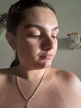 Snapshot of eva_y_marcelo chatting on 07/02/26, 12:33 eva y marcelo online show from 07/02/26, 12:33