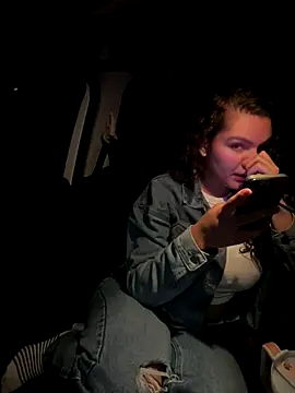 eva y marcelo online show from 10/21/25, 01:49