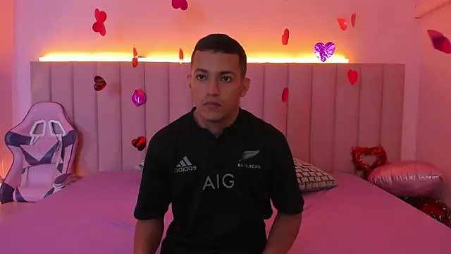 SophieRoyals online show from 02/13/25, 12:00