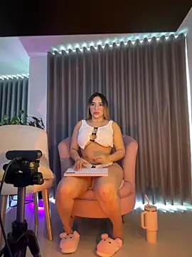 ashlyestone online show from 10/30/25, 08:50