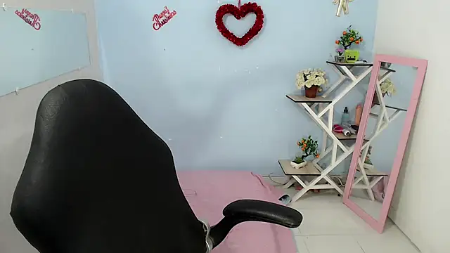 victoria jones online show from 03/12/26, 12:09