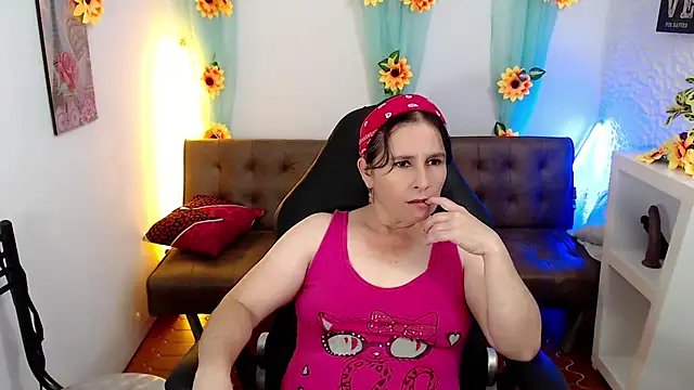 victoria jones online show from 02/20/25, 02:46