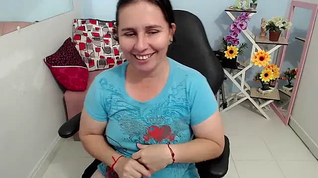 victoria jones online show from 09/25/25, 02:01