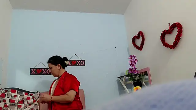 victoria jones online show from 10/25/25, 12:39