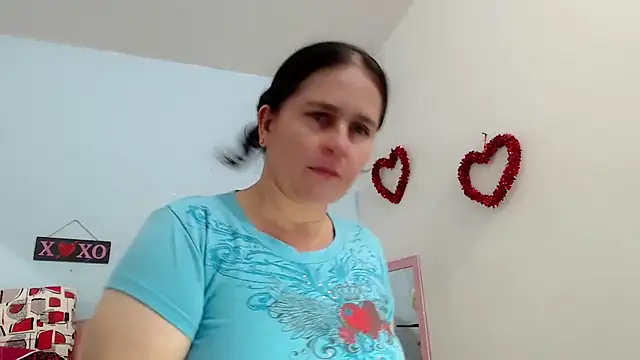 victoria jones online show from 10/13/25, 02:07