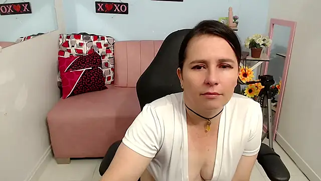 victoria jones online show from 10/11/25, 01:34