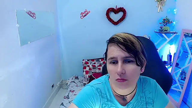 victoria jones online show from 02/04/26, 02:34