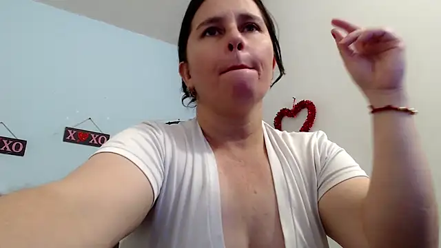 victoria jones online show from 11/01/25, 12:54