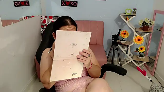 victoria jones online show from 09/18/25, 02:09