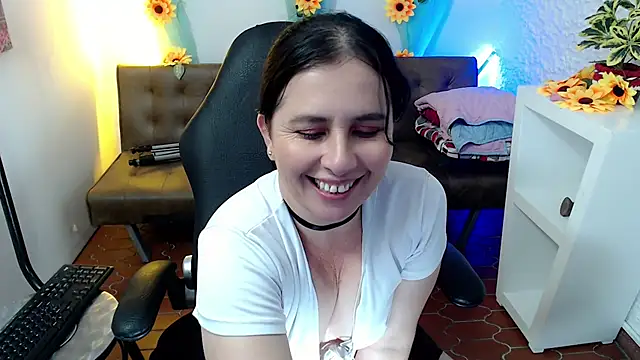victoria jones online show from 03/13/25, 05:50