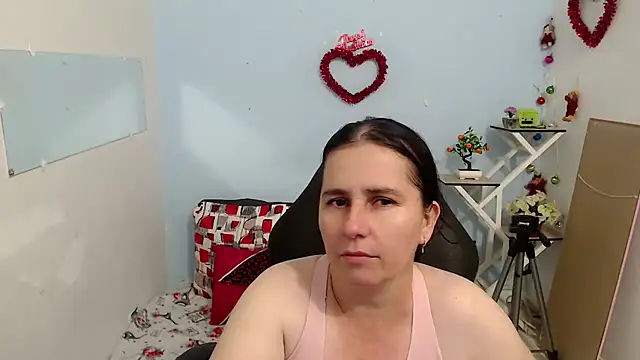 victoria jones online show from 12/02/25, 05:58